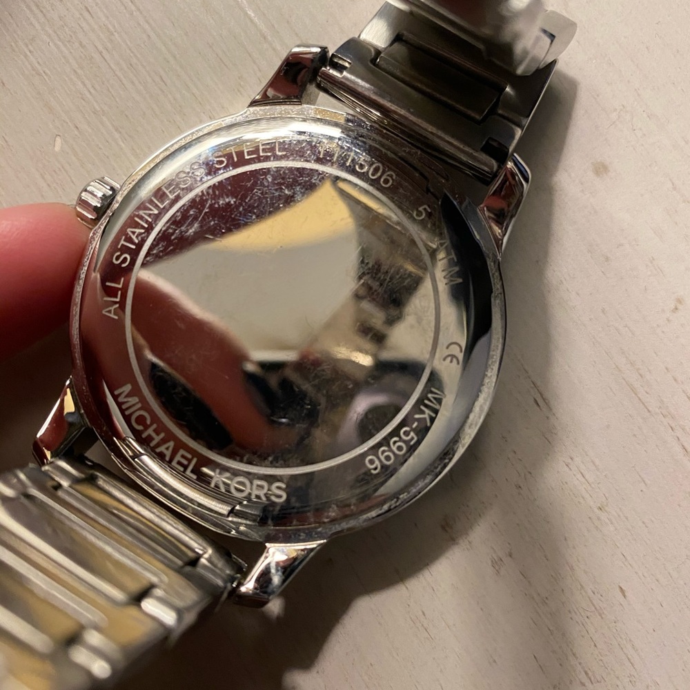 Mk Watch - image 2